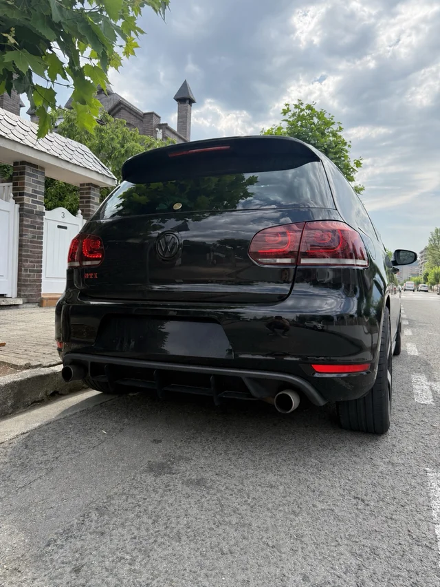 Volkswagen Golf GTI